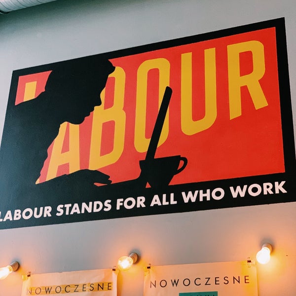 Foto diambil di Labour Cafe Deli &amp; Co-working oleh Dawid C. pada 8/10/2019