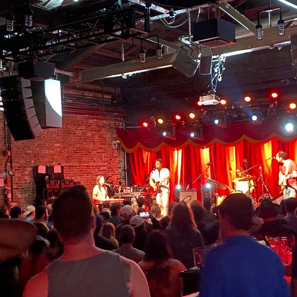 Photo taken at Brooklyn Bowl by Telly L. on 6/20/2022