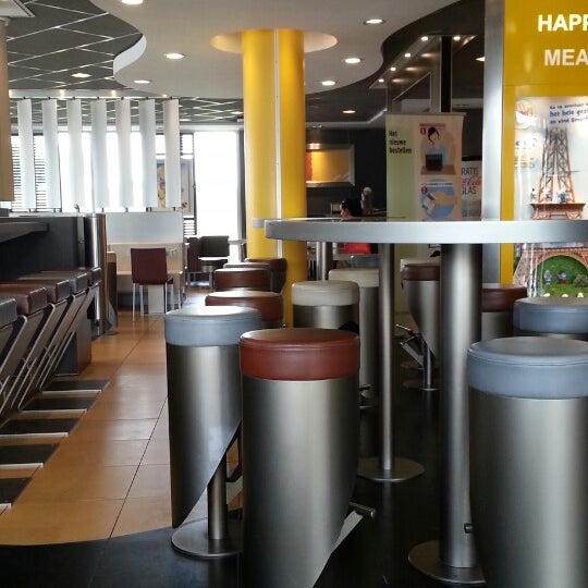 Photo prise au McDonald&#39;s par Guess W. le8/16/2013