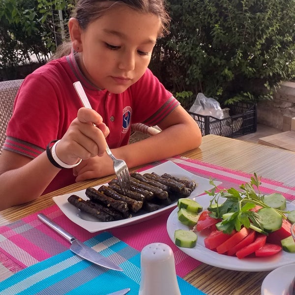 Menekşe Börek Salonu