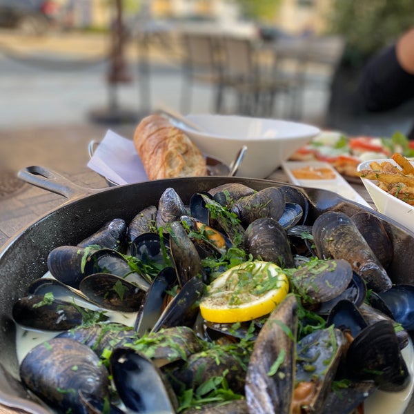 Mussel Bar & Grille American Restaurant