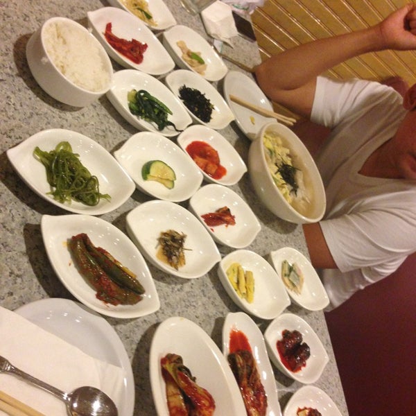 รูปภาพถ่ายที่ Asian Kitchen Korean Cuisine โดย Liv H. เมื่อ 8/21/2013