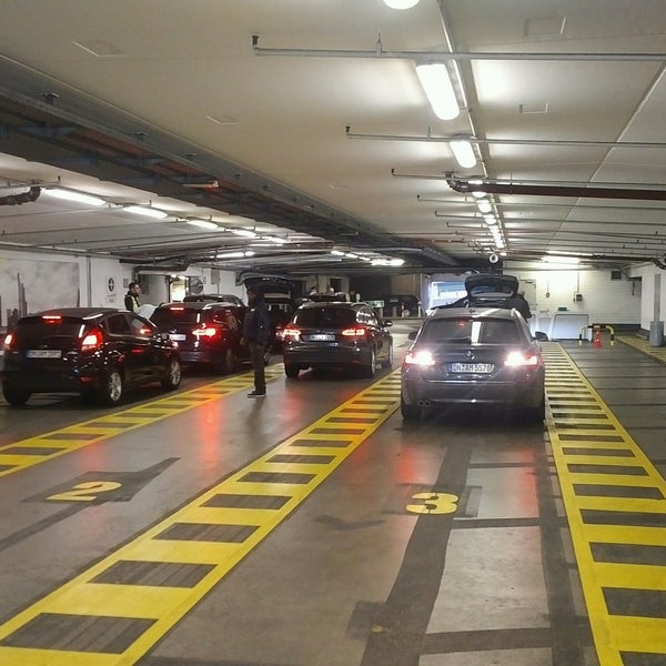 Rent cars сочи аэропорт. Rent a car frankfurt. Car rental airport. Арендованное авто. Sixt.