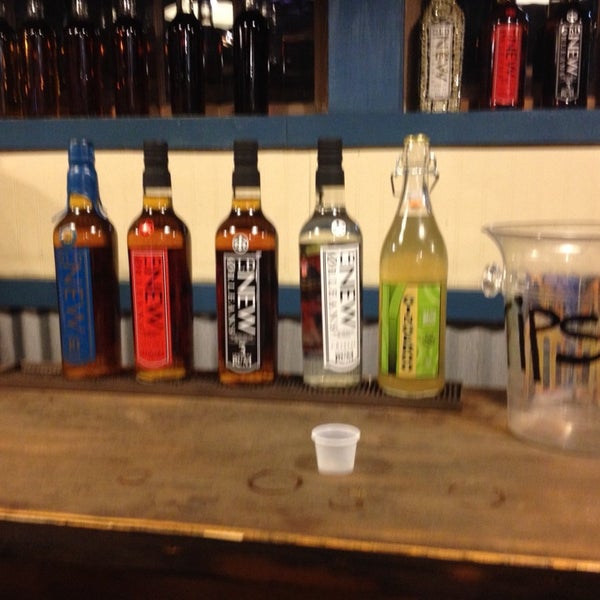 Das Foto wurde bei Old New Orleans Rum von Kyle H. am 2/3/2014 aufgenommen