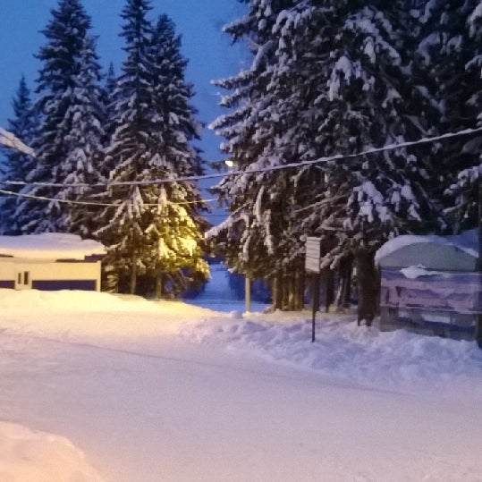 березники лыжная база летающий лыжник новожилово. новожилово березники база. спортивный комплекс новожилово березники. спортивный комплекс новожилово березники. лыжная база новожилово березники.
