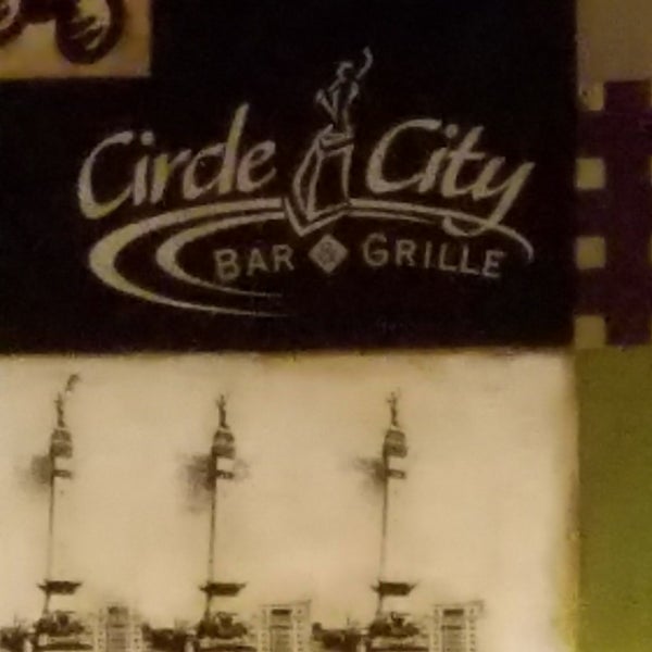 Снимок сделан в Circle City Bar &amp; Grille пользователем David D. 7/17/2017
