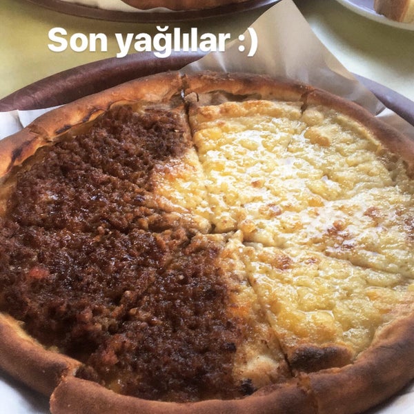 รูปภาพถ่ายที่ Yılmaz Pide โดย Alican A. เมื่อ 7/27/2019