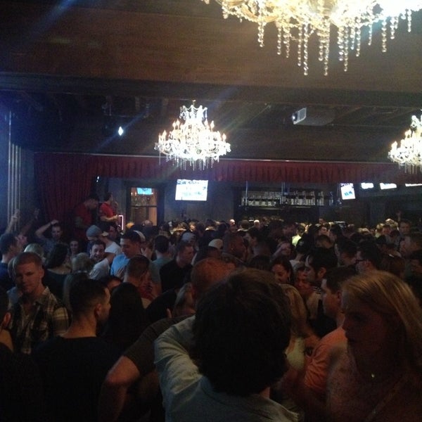 Photo prise au Minnesota&#39;s Grill &amp; Bar par Thomas C. le11/30/2013
