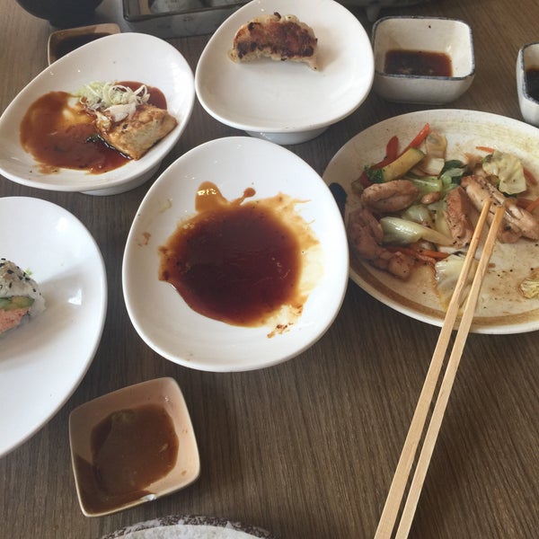Das Foto wurde bei WAFU Japanese Dining Restaurant von Rose Lyn Y. am 7/31/2015 aufgenommen