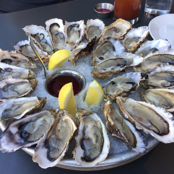 $1 oysters from Mond-Frid @5pm-6.30pm is a must! I've done it 4 days in a row!