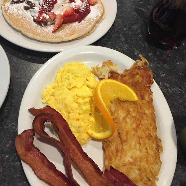 Снимок сделан в Mr. Mamas Breakfast and Lunch пользователем Juliana C. 1/9/2018