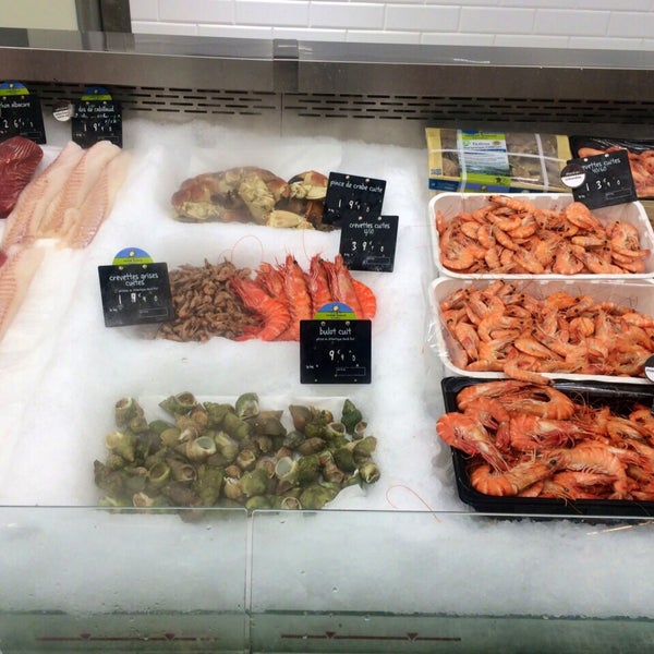 Carrefour Market Supermarket In Courbevoie