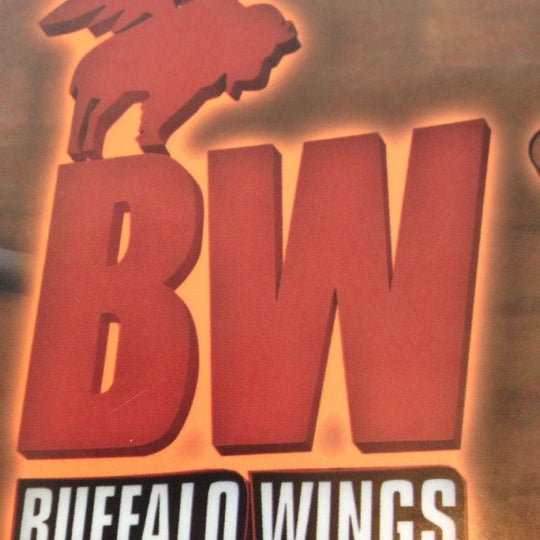Photo taken at Buffalo Wings by Silvia G. on 12/8/2012