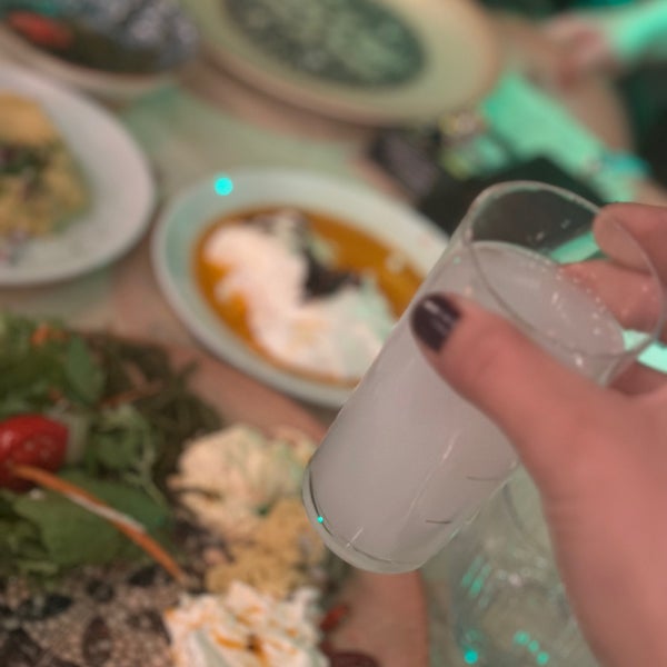 Foto diambil di Sini Köşk Restaurant oleh Gizem ❤. pada 9/16/2023
