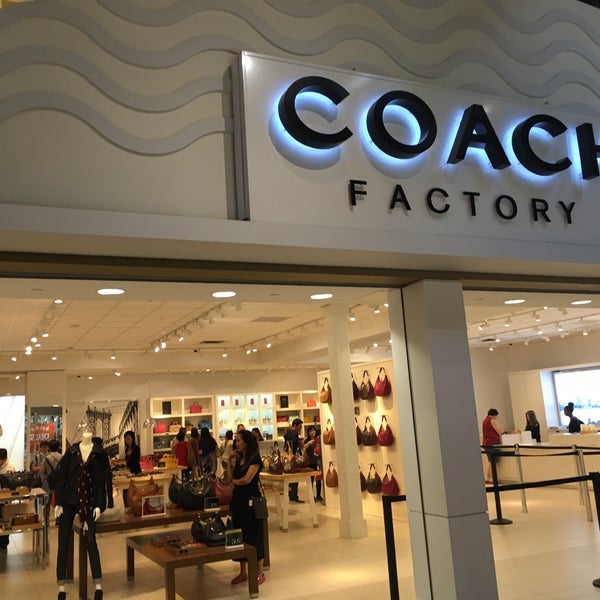 COACH Outlet - Rocky View, AB