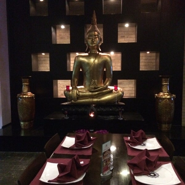 Restaurante tailandês, com ótima comida e ambiente decorado com estátua de Buda e dragões! Vale a pena a visita!