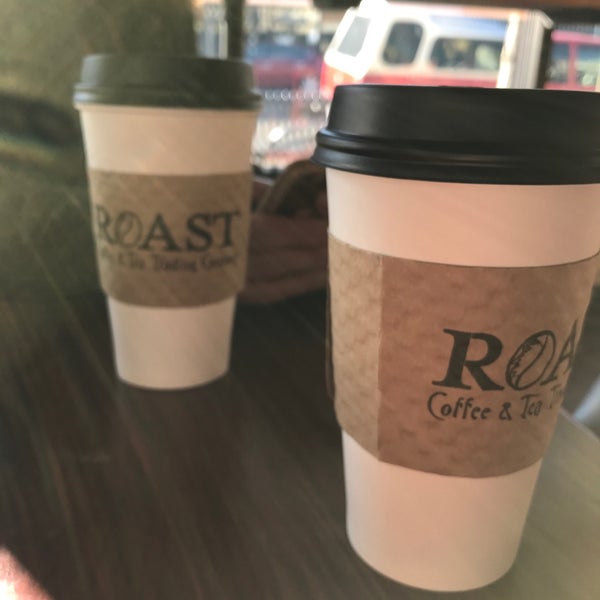 11/18/2016 tarihinde Chuck K.ziyaretçi tarafından Roast Coffee &amp; Tea Trading Company'de çekilen fotoğraf