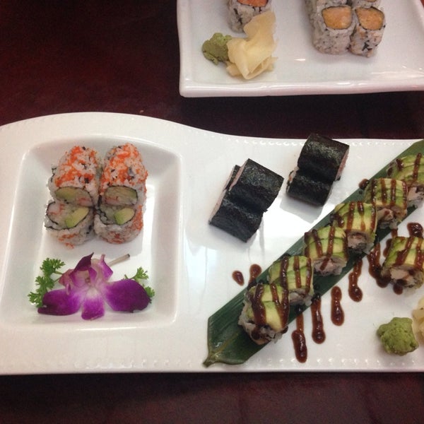 Foto diambil di Ichiban Sushi House oleh Julia C. pada 5/1/2014