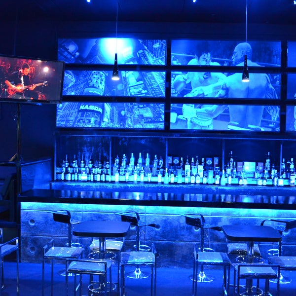 รูปภาพถ่ายที่ Blue Bar โดย Blue Bar เมื่อ 11/30/2013