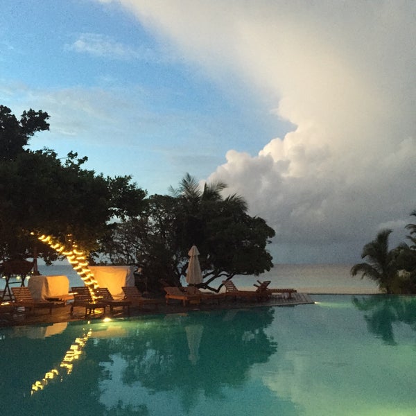 Das Foto wurde bei Adaaran Select Meedhupparu Island Resort von Ekaterina R. am 9/15/2015 aufgenommen