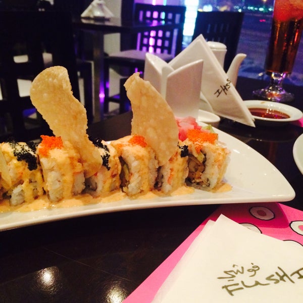 Foto scattata a Fushi Sushi da W il 2/24/2015