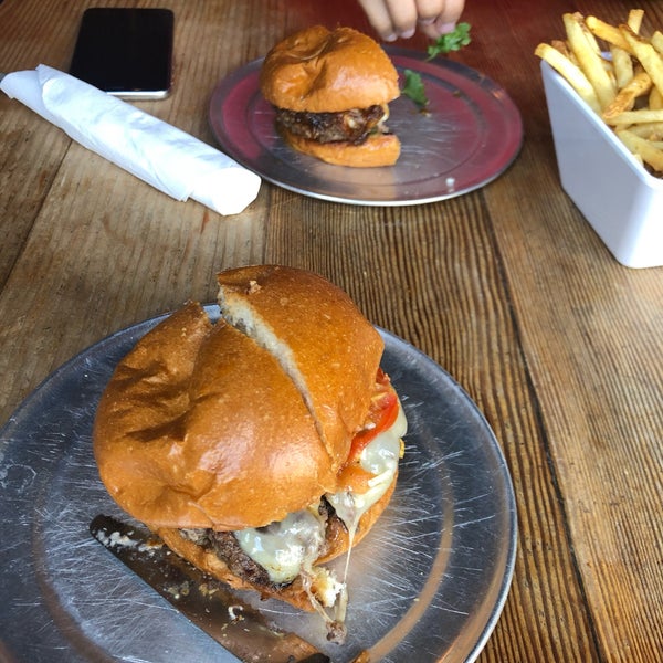 8/14/2019 tarihinde Alfrido I.ziyaretçi tarafından Stout Burgers &amp; Beers'de çekilen fotoğraf