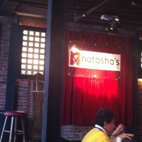 3/1/2013 tarihinde Brian W.ziyaretçi tarafından Natasha&#39;s Bistro &amp; Bar'de çekilen fotoğraf