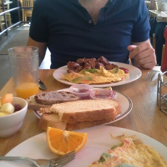 Udi's Bread Cafe (Now Closed) - Sandwich Spot in Stapleton