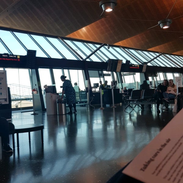 Photo taken at Christchurch International Airport (CHC) by Celeste on 4/28/2021
