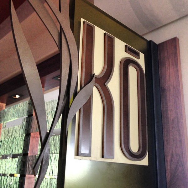 Foto diambil di Kō Restaurant oleh Erik B. pada 12/13/2012