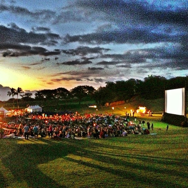 รูปภาพถ่ายที่ Maui Film Festival at Wailea - Celestial Cinema โดย Erik B. เมื่อ 6/13/2013