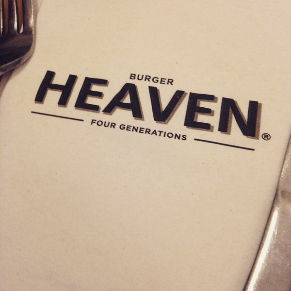 Снимок сделан в Burger Heaven пользователем Rurik N. 12/29/2014