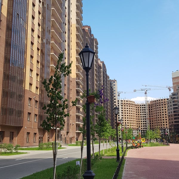 Каштановая 3. Каштановая аллея кудрово санкт-петербург. Каштановая аллея кудрово. Каштановая аллея 2 кудрово. Гостиница в волгограде кавказская пленница.