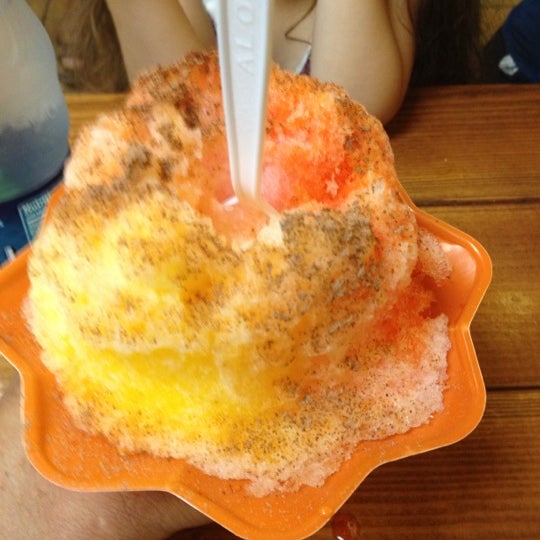 Photo taken at Local Boys Shave Ice by Aldo C. on 11/29/2012