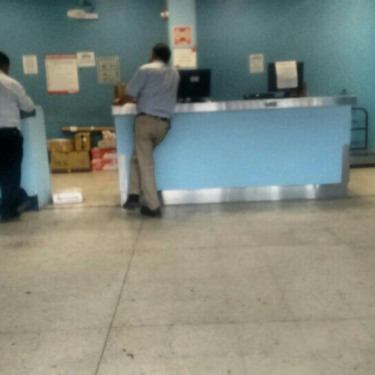 Albatros Paqueteria Boulevard Luis Encinas No. 390 local 2 Col. El