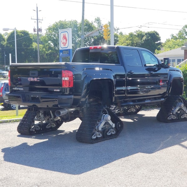 Mills Motors Buick GMC Ltd. Car Dealership in Oshawa