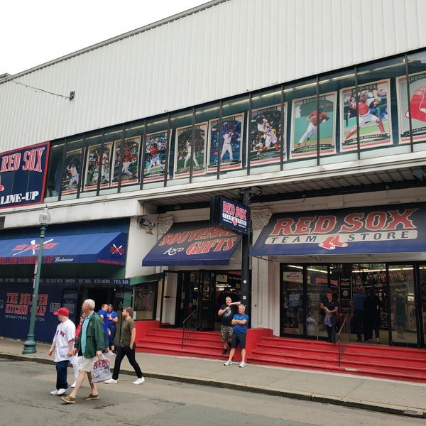 Photo taken at Red Sox Team Store by Jayanand S. on 9/15/2018