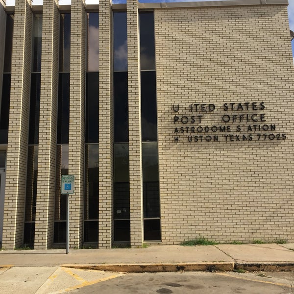 US Post Office 11 tips from 416 visitors