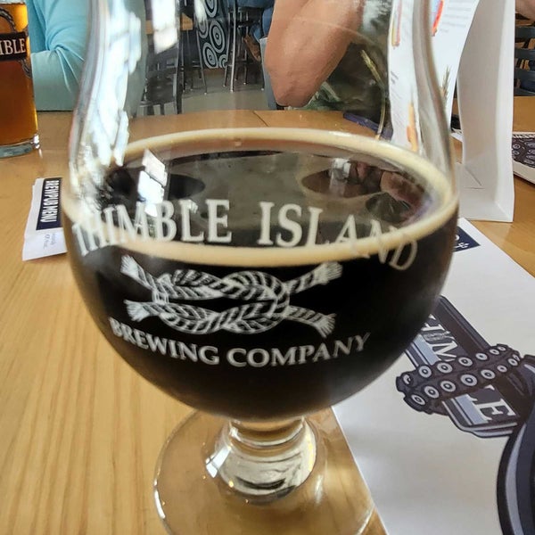 Foto tirada no(a) Thimble Island Brewing Company por Michael K. em 8/24/2021