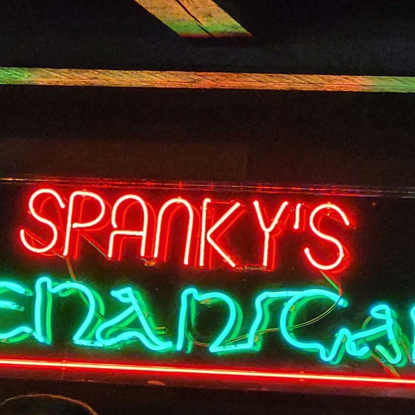 รูปภาพถ่ายที่ Spanky&#39;s Shenanigans โดย Michael K. เมื่อ 11/7/2021