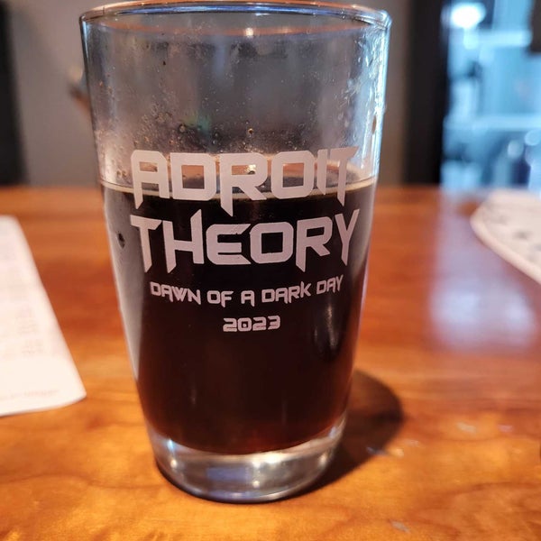 3/25/2023 tarihinde Michael K.ziyaretçi tarafından Adroit Theory Brewing Company'de çekilen fotoğraf