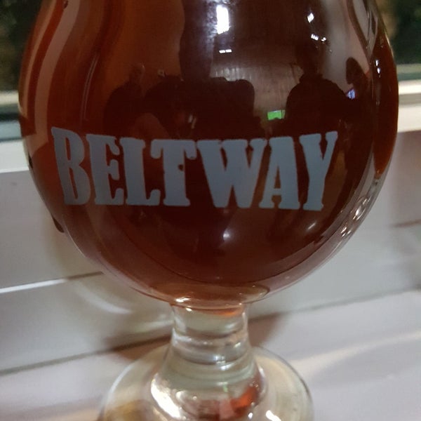 Foto tirada no(a) Beltway Brewing Company por Michael K. em 1/19/2019