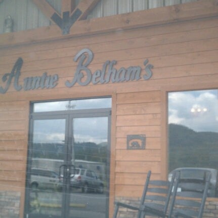 Photos At Auntie Belham S Cabin Rentals Resort In Pigeon Forge
