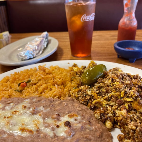 Снимок сделан в La Cocina Mexican Restaurant #9 пользователем John C. 9/28/2023