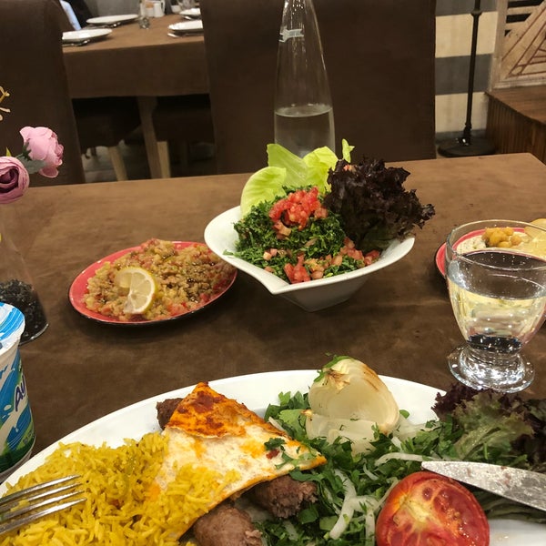 8/22/2018にSinan K.がLayale Şamiye - Tarihi Sultan Sofrası مطعم ليالي شامية سفرة السلطانで撮った写真