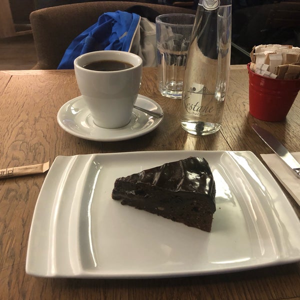 Foto scattata a drip coffee | ist da Sinan K. il 1/2/2019