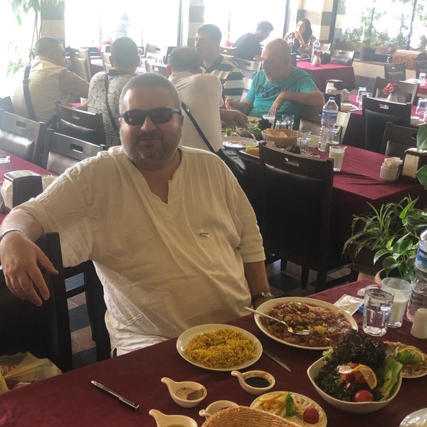 8/30/2019にSinan K.がLayale Şamiye - Tarihi Sultan Sofrası مطعم ليالي شامية سفرة السلطانで撮った写真