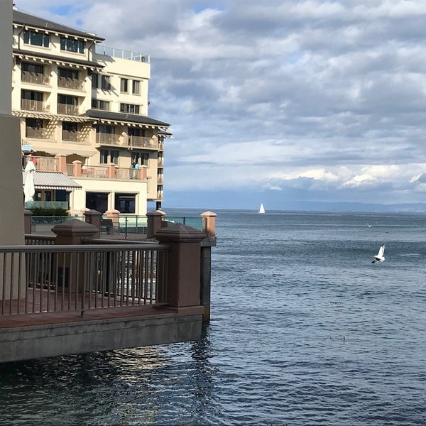 Das Foto wurde bei Monterey Plaza Hotel &amp; Spa von Jeff G. am 11/29/2019 aufgenommen