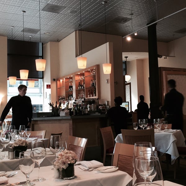 Photo prise au L&#39;Ecole- Restaurant of the International Culinary Center par Catherine le7/22/2015