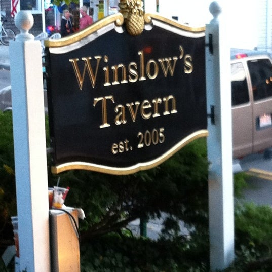 Photo taken at Winslow&#39;s Tavern by Aabbcc on 10/13/2012